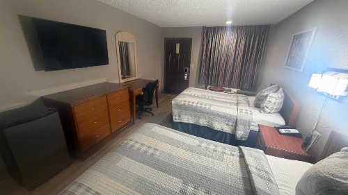 Colonial Inn image 14