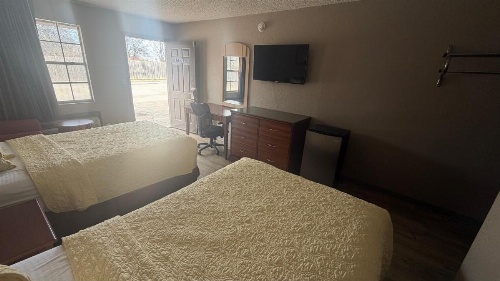 Colonial Inn image 15