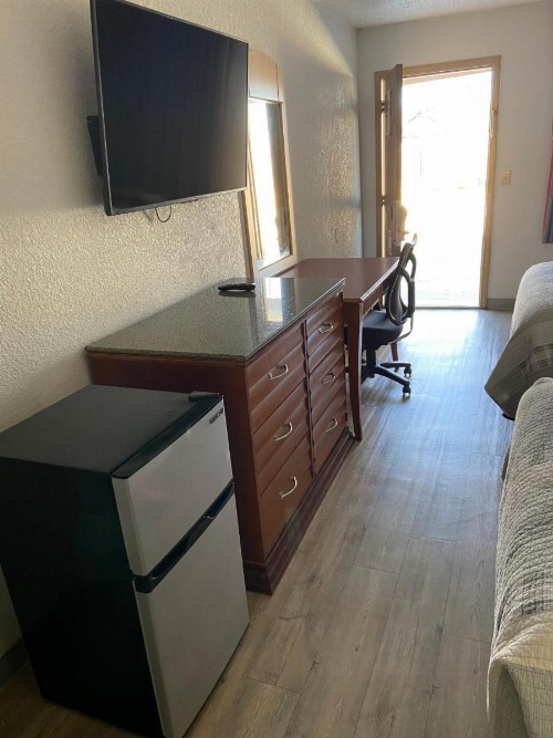 Colonial Inn image 23