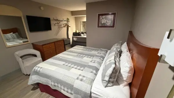 Colonial Inn Main image