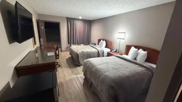 Colonial Inn 4